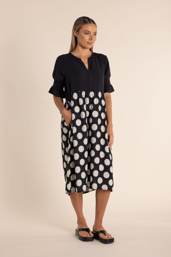 TWO T'S SPOT PRINT DRESS